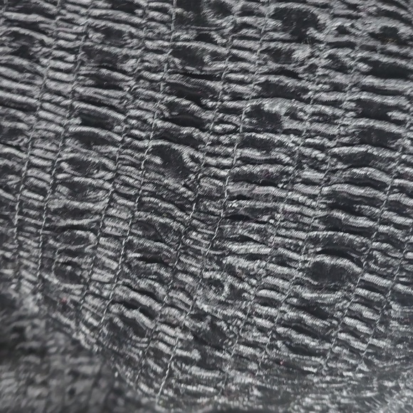 Torrid Velvet Smocked Blouson Sleeve Crop Top NWT 3x Black - Picture 10 of 11